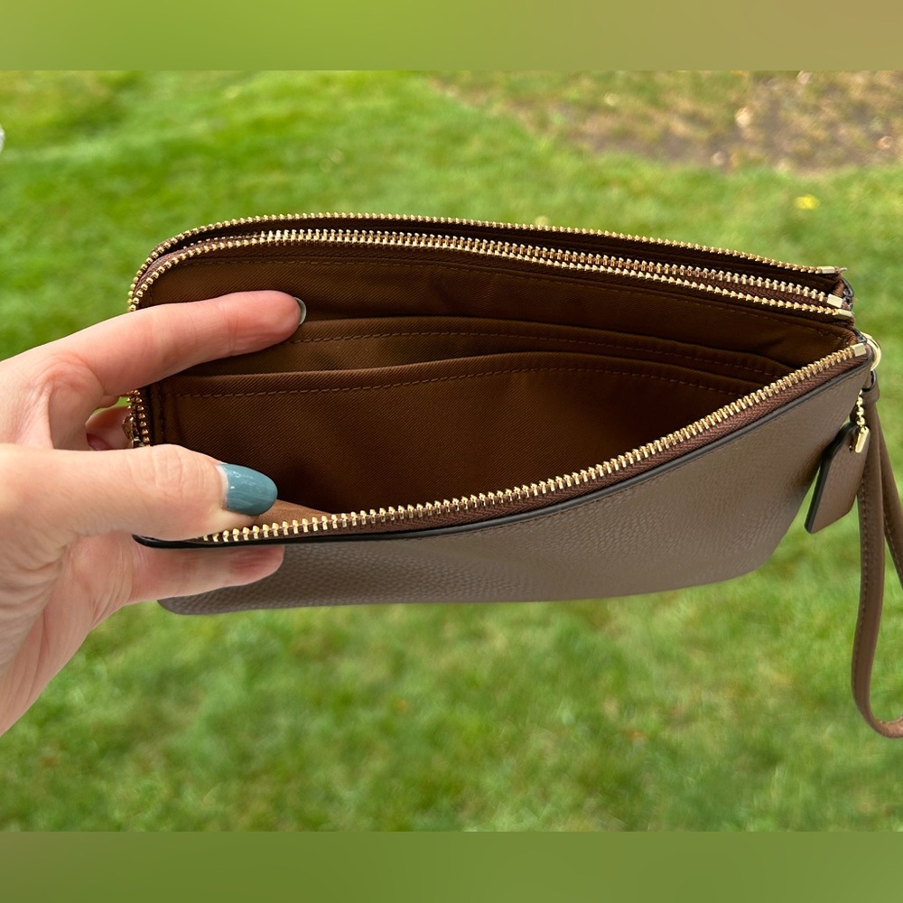 Coach Double Corner Zip Wristlet in Pebble Leather Large Fitsπ±π€ - Picture 7 of 8